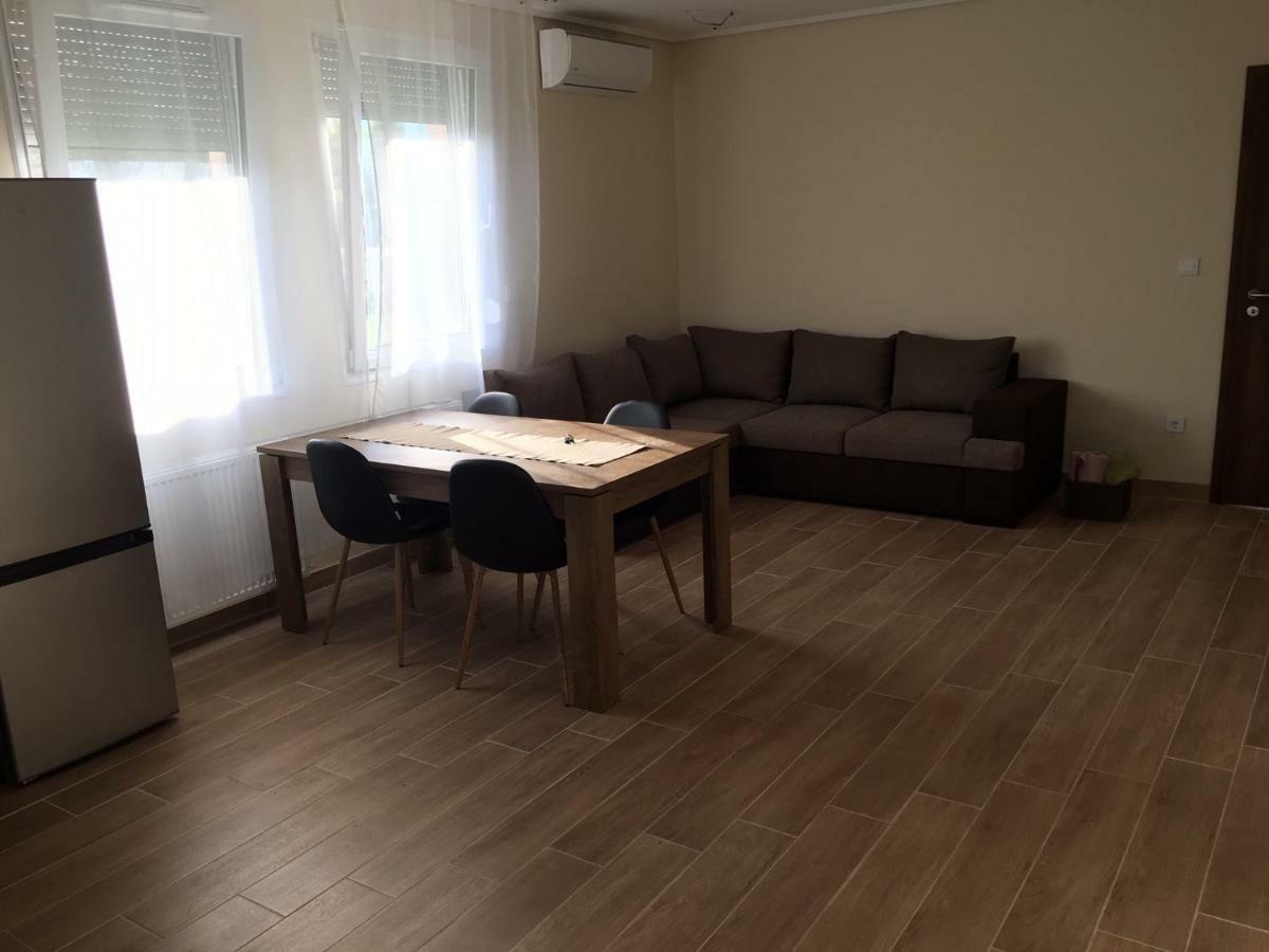 Konrad Apartman Villa Balatonmariafurdo Bagian luar foto
